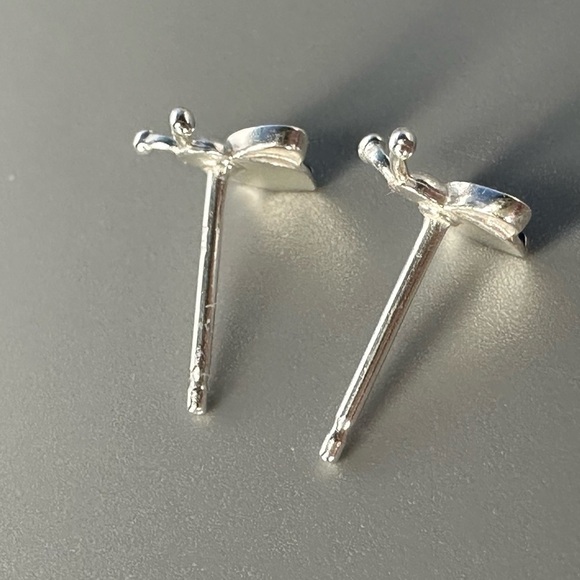 14k Gold Vermeil Enamel Bee Studs - Picture 9 of 11